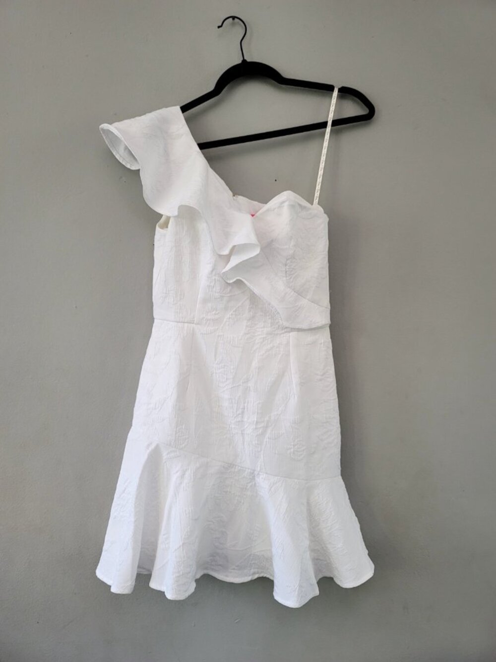 Liily Pulitzer- Arlana One-Shoulder Romper - Picture 5 of 7
